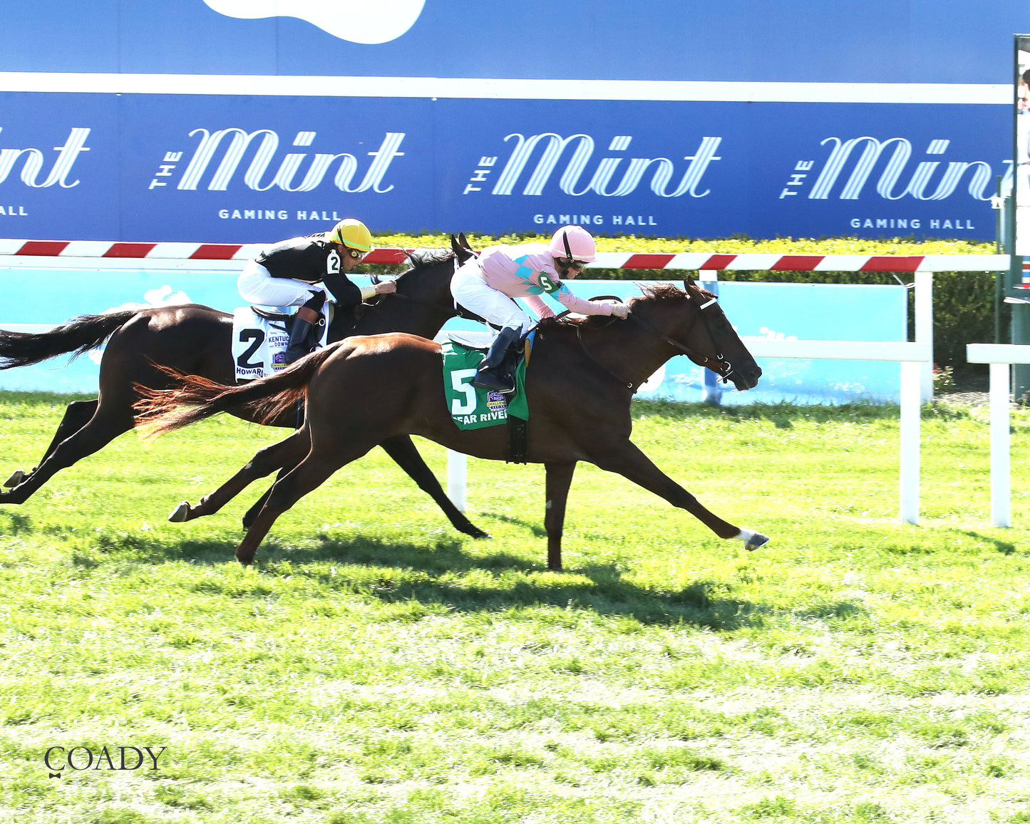 BEAR RIVER - Mint Kentucky Turf Sprint Stakes - G2 - 08-30-25 - R09 - KD - Aerial 01 - Coady Media - Kurtis Coady Photography