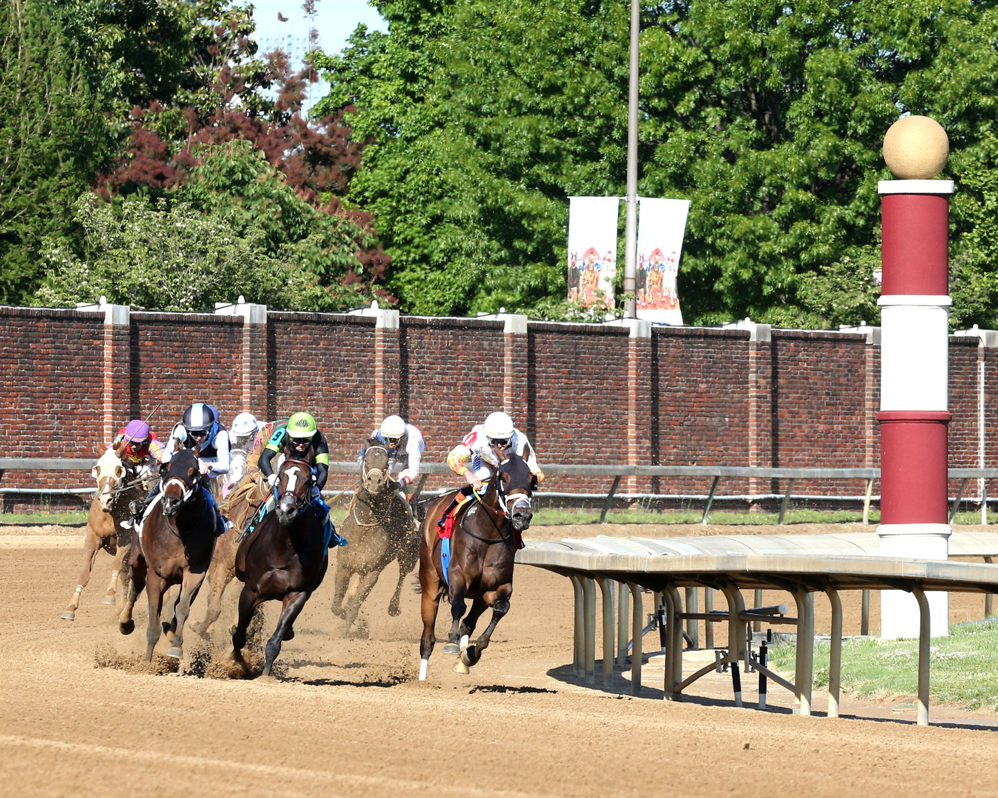 MAXIMUM BOURBON - The St. Matthews Overnight Stakes - 04-30-26 - R10 - CD - Turn 01 - Coady Media - Kurtis Coady Photography