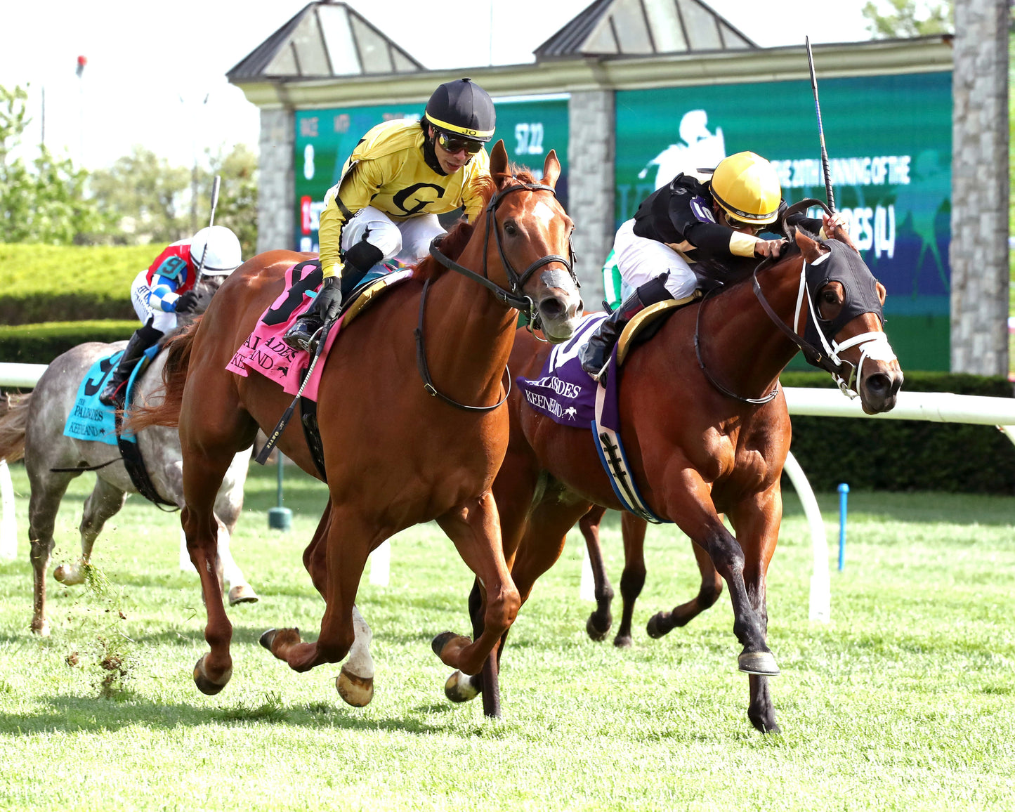 REB FIVE - 041926 - Race 08 - KEE - Finish 02 - Coady Media - Kurtis Coady Photography