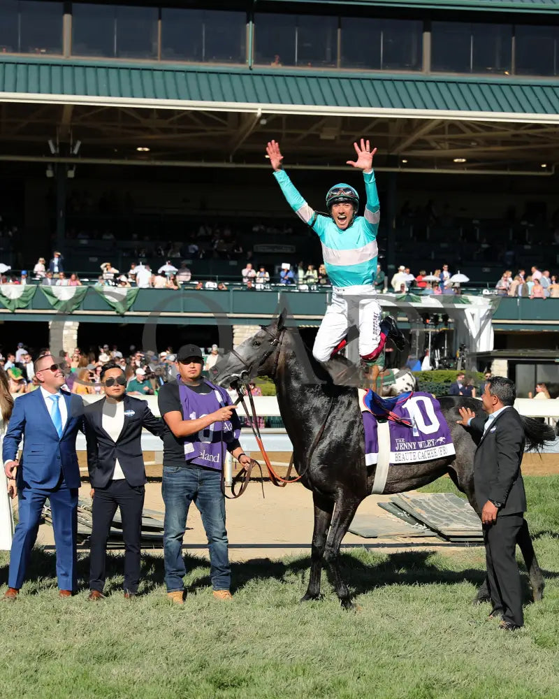Beaute Cachee - The Jenny Wiley G1 36Th Running 04 - 13 - 24 Race 9 Kee Flying Dismount 01 Keeneland