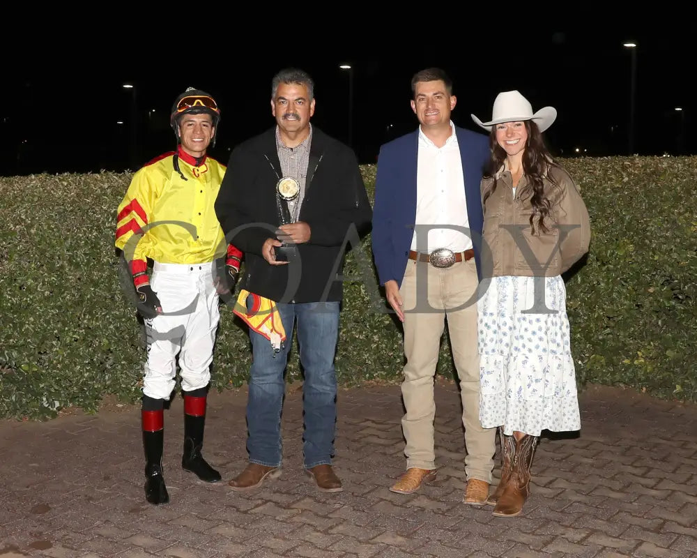 CD FAVORITE LADY - The Downs Fall Quarter Horse Distaff - 10-18-25 - R04 - The Downs at Albuquerque - Inside Finish 01