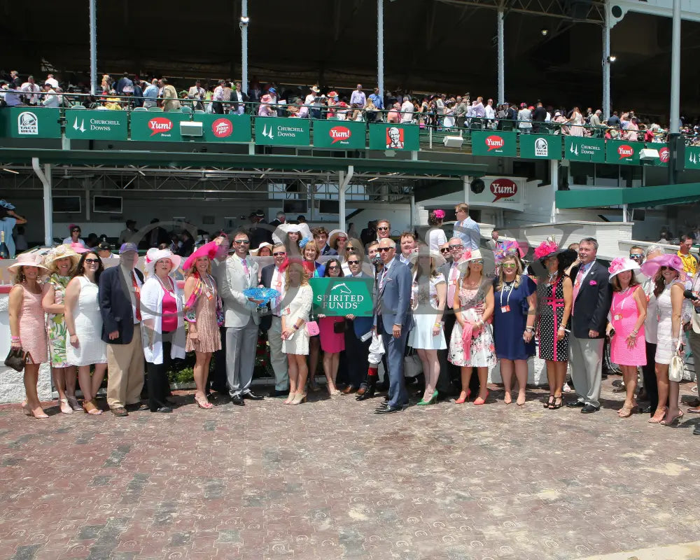 Curalina - 050616 Race 06 003 Churchill Downs