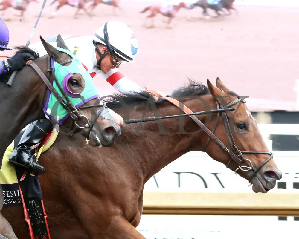 E’S MAGIC - The Kim Hammond Overnight Handicap - 10-25-25 - R06 - Horseshoe Indiana - Tight Finish 01 - Devin Hall