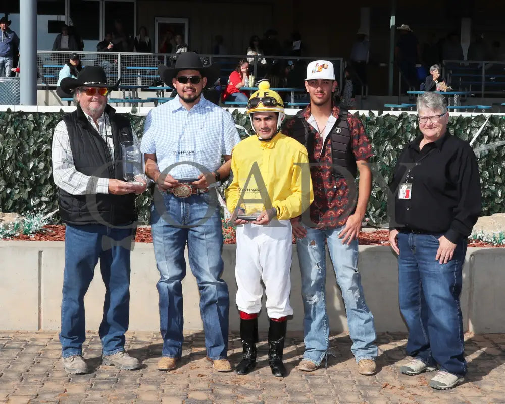 La Nanas - James Isaac Hobbs Stakes 12-15-24 R03 Zia Park Presentation