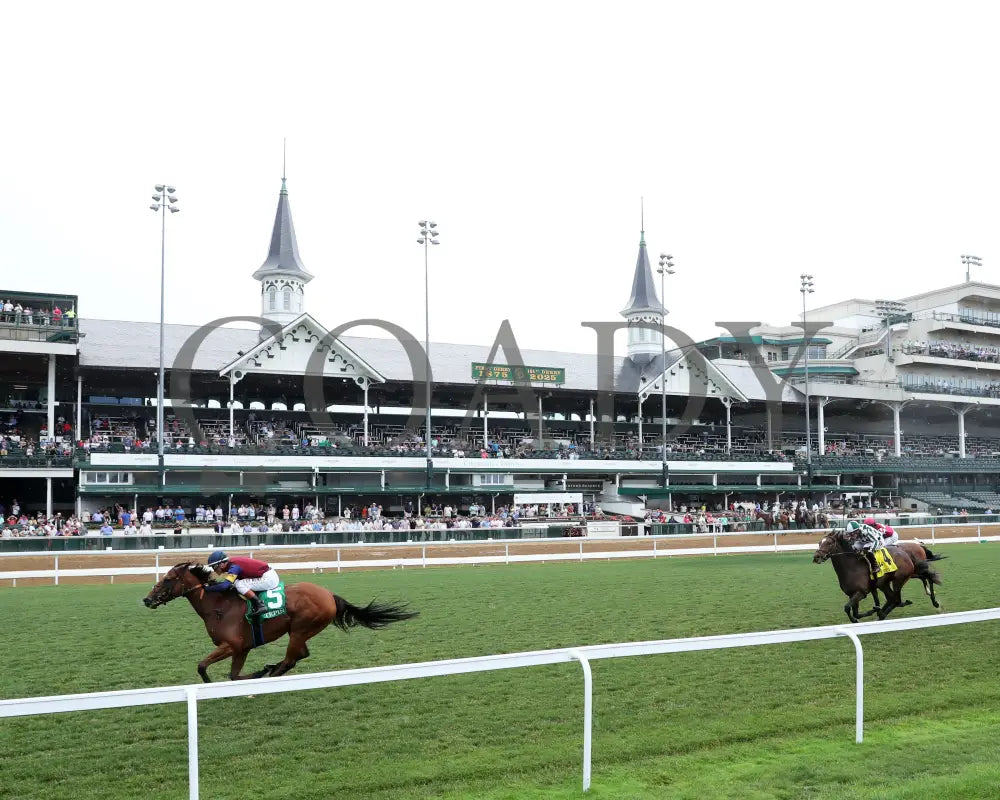 LUSH LIPS - 062825 - Race 08 - CD - Inside Finish 03 Churchill Downs