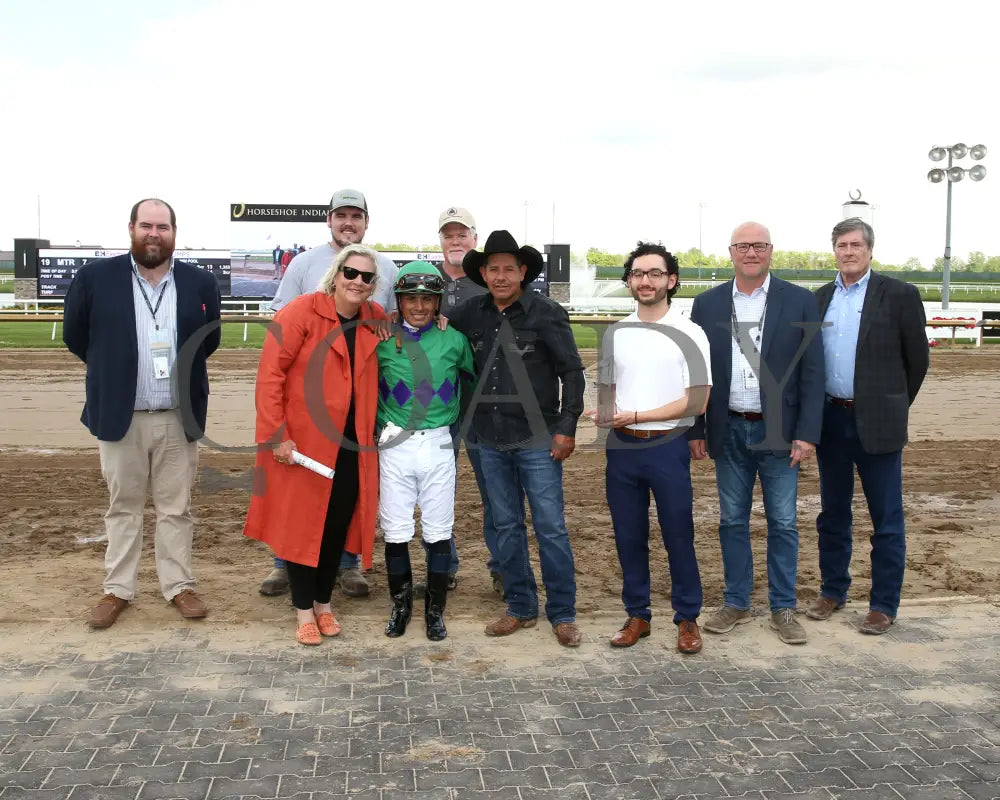 MISS CANDELA - Swifty Sired Fillies - 12th Running - 05-14-25 - R06 - Horseshoe Indiana - Presentation 01 - Sammantha