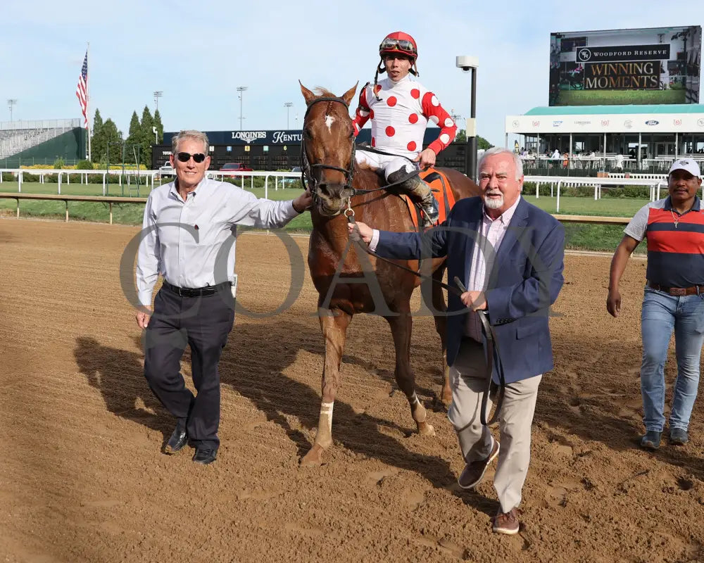 O Besos - The St. Matthews Overnight Stakes 05-02-24 R10 Cd Walk In 01 Churchill Downs