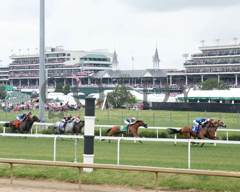 Ova Charged - The Unbridled Sidney G3 05-03-24 R06 Churchill Downs Backstretch Turn 01 Hunter