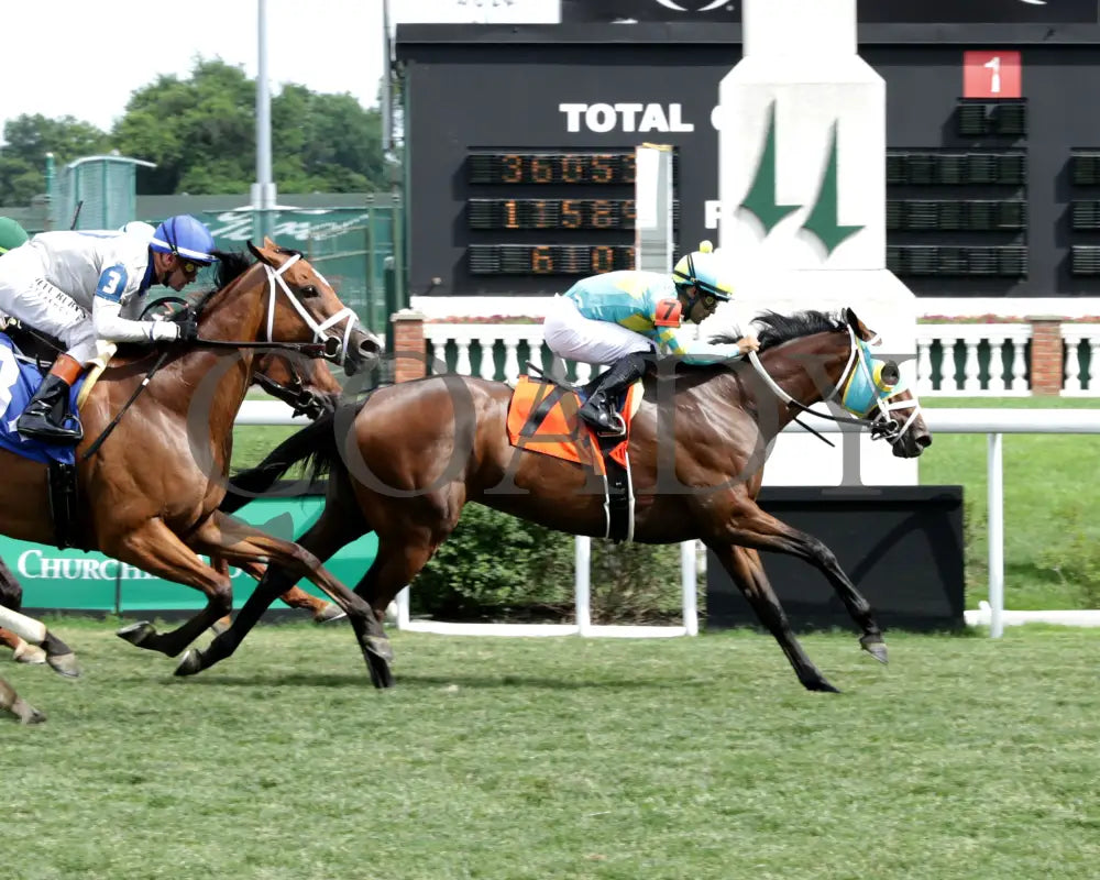 PIN UP BETTY - 062925 - Race 09 - CD - Finish 01 Churchill Downs
