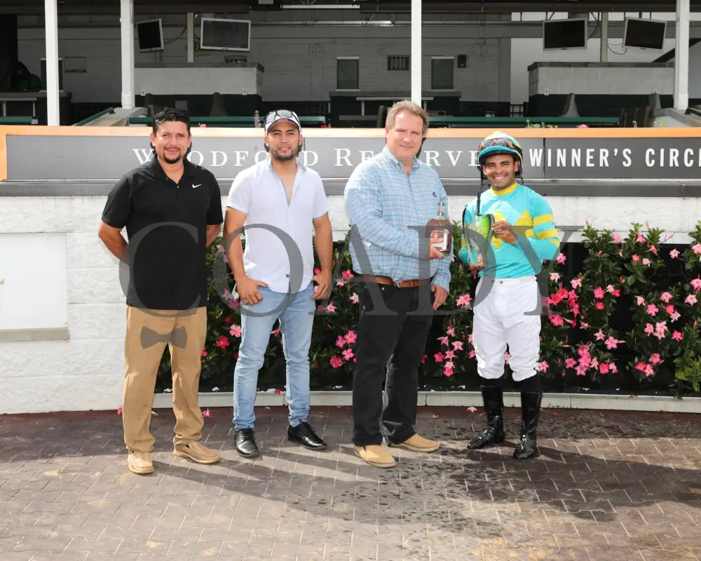 PIN UP BETTY - 062925 - Race 09 - CD - Presentation 01 Churchill Downs