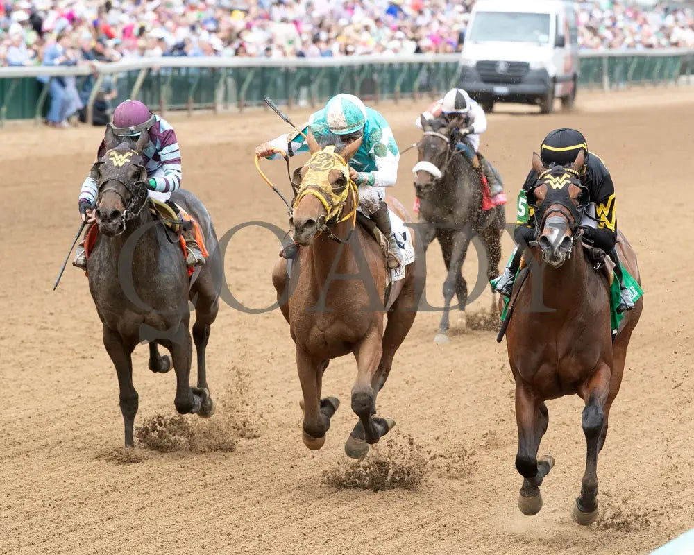 PINKY FINGER - 050125 - Race 06 - CD - Inside Finish 01 Churchill Downs