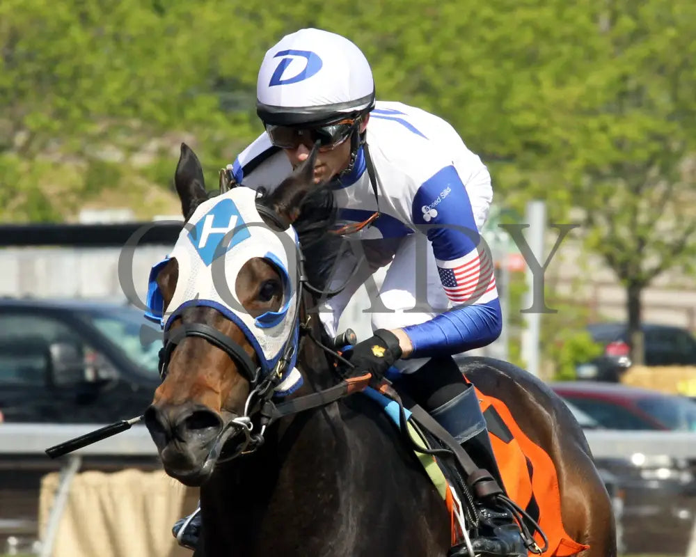 Rivers Run Deep - 050215 Race 06 Btp Inside Belterra Park