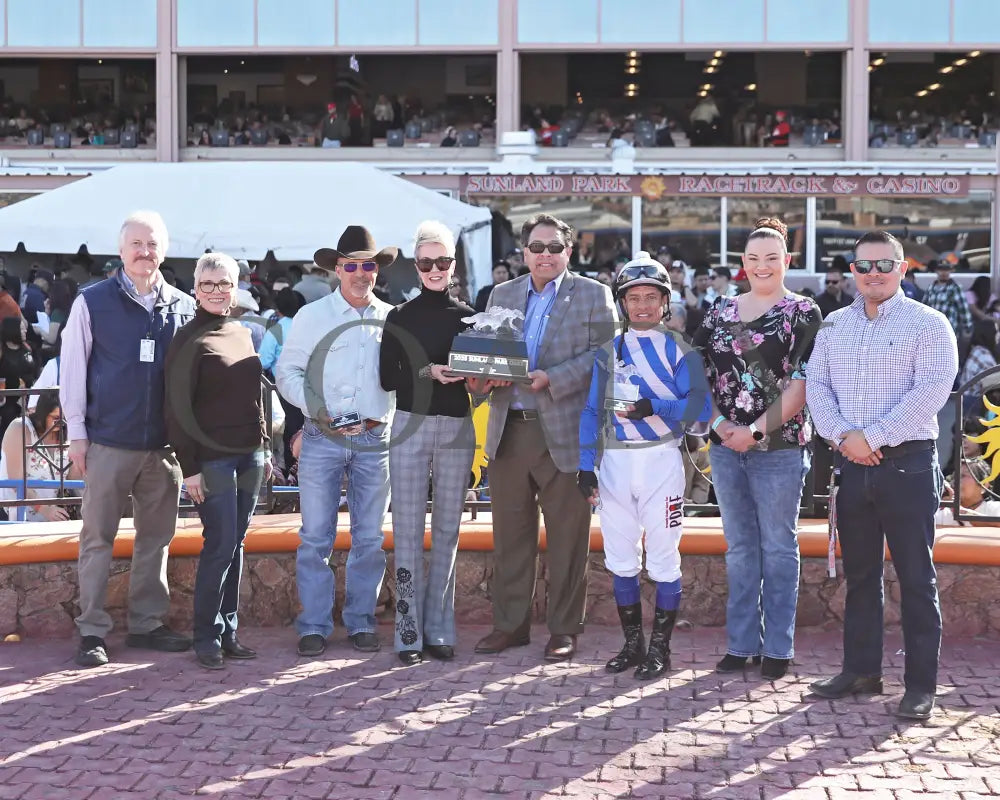 RUNNIN N GUNNIN - Sunland Park Oaks - 22nd Running - 02-16-25 - R07 - Sunland Park - Presentation Turfway Park