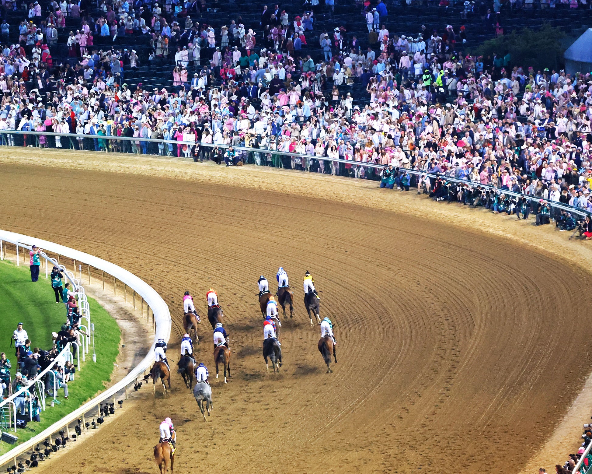 ALWAYS A RUNNER - 050126 - Race 13 - CD  The Longines Kentucky Oaks G1 - 152nd Running - Gallop Out 05 - Coady Media - Kurtis Coady Photography