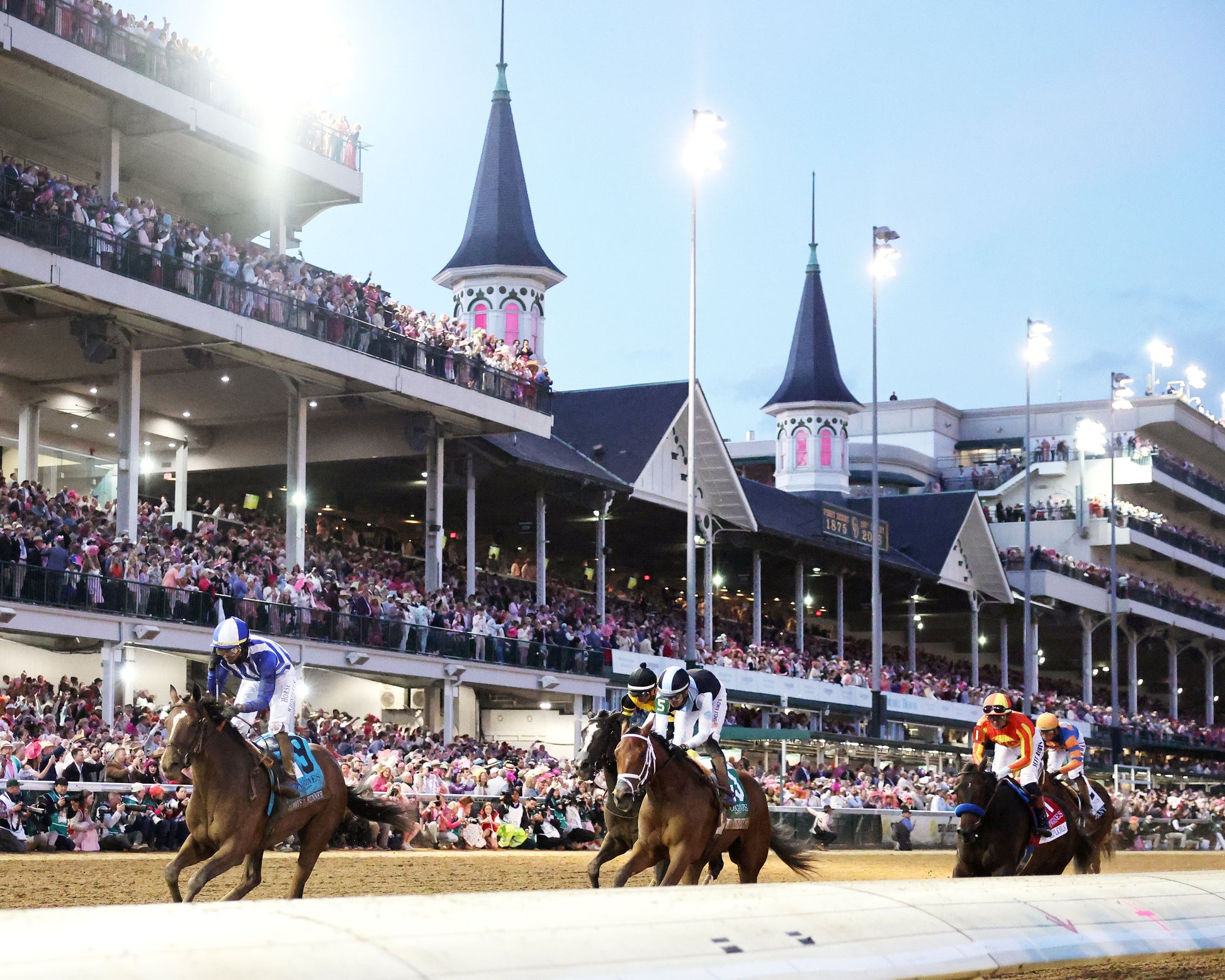 ALWAYS A RUNNER - 050126 - Race 13 - CD  The Longines Kentucky Oaks G1 - 152nd Running - Inside Celebration 02 - Coady Media - Kurtis Coady Photography