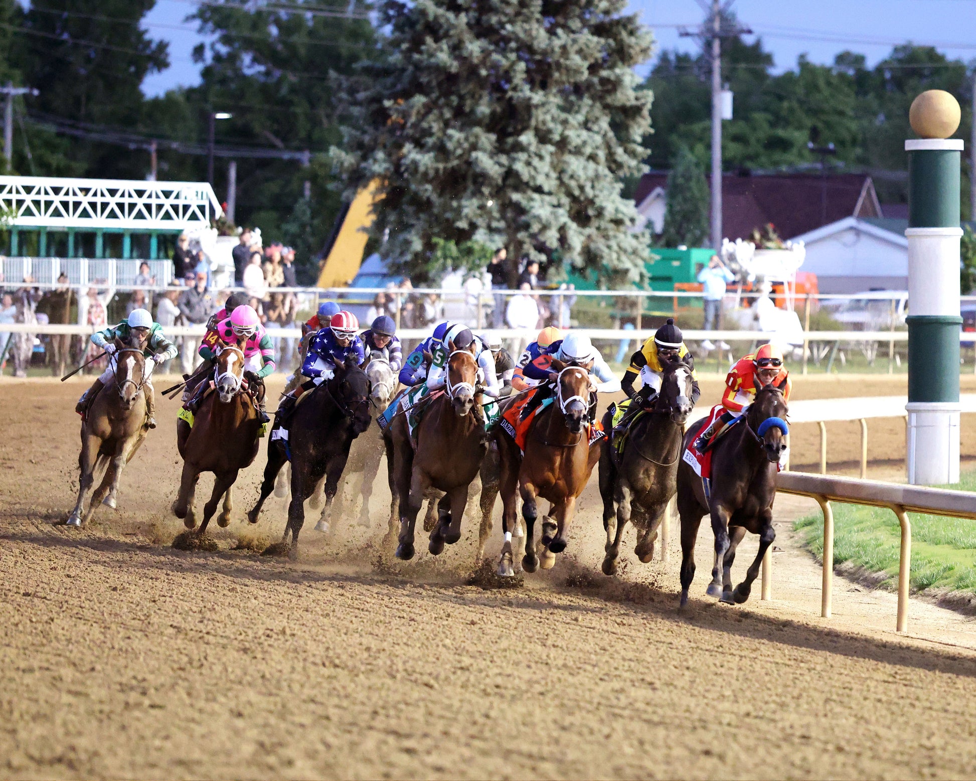ALWAYS A RUNNER - 050126 - Race 13 - CD  The Longines Kentucky Oaks G1 - 152nd Running - Middle Of The Turn 01 - Coady Media - Kurtis Coady Photography