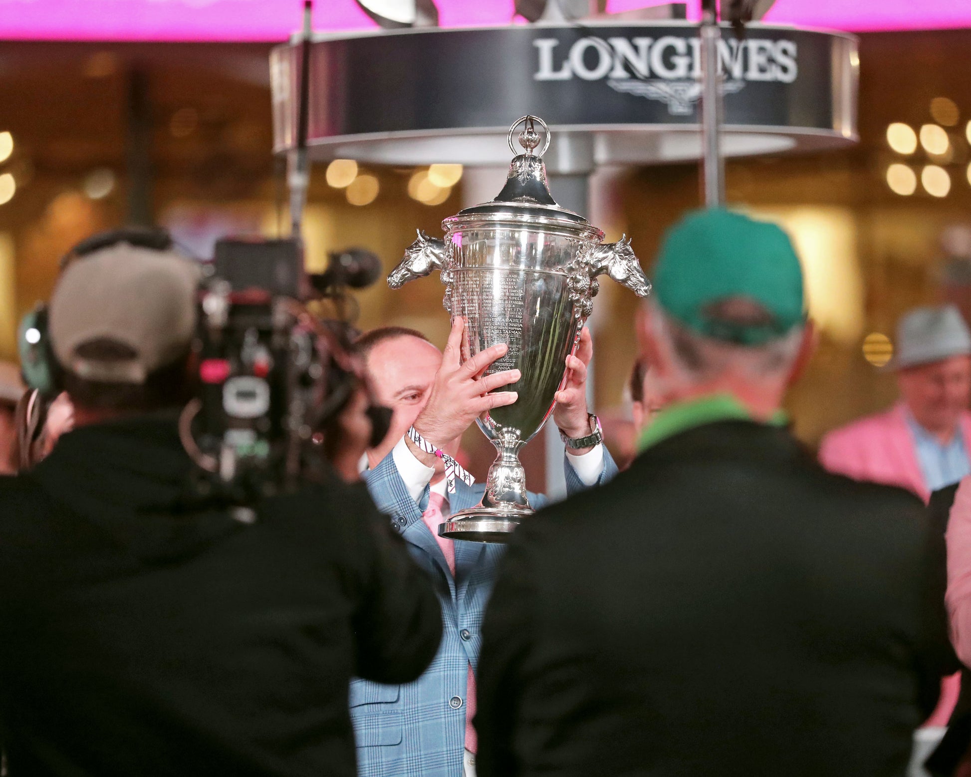 ALWAYS A RUNNER - 050126 - Race 13 - CD  The Longines Kentucky Oaks G1 - 152nd Running - Trophy 02 - Coady Media - Kurtis Coady Photography