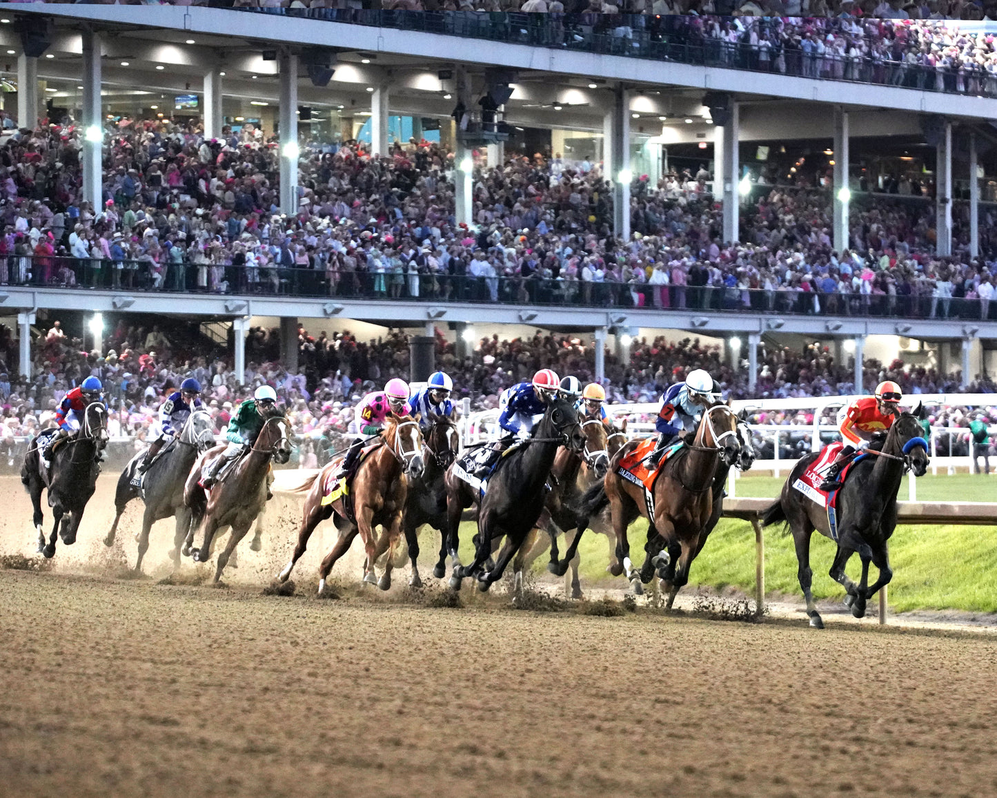 ALWAYS A RUNNER - 050126 - Race 13 - CD  The Longines Kentucky Oaks G1 - 152nd Running - Turn 03