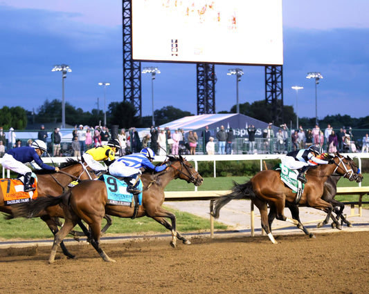 ALWAYS A RUNNER - 050126 - Race 13 - CD  The Longines Kentucky Oaks G1 - 152nd Running - Turn 05