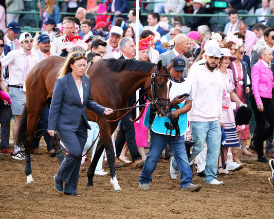 ALWAYS A RUNNER - 050126 - Race 13 - CD  The Longines Kentucky Oaks G1 - 152nd Running - Walk Back 02
