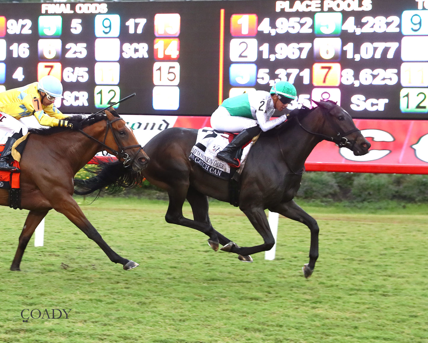 AS CATCH CAN - The Old Dominion Oaks - 09-06-25 - R09 - CNL - Finish 01 - Coady Media - Kurtis Coady Photography