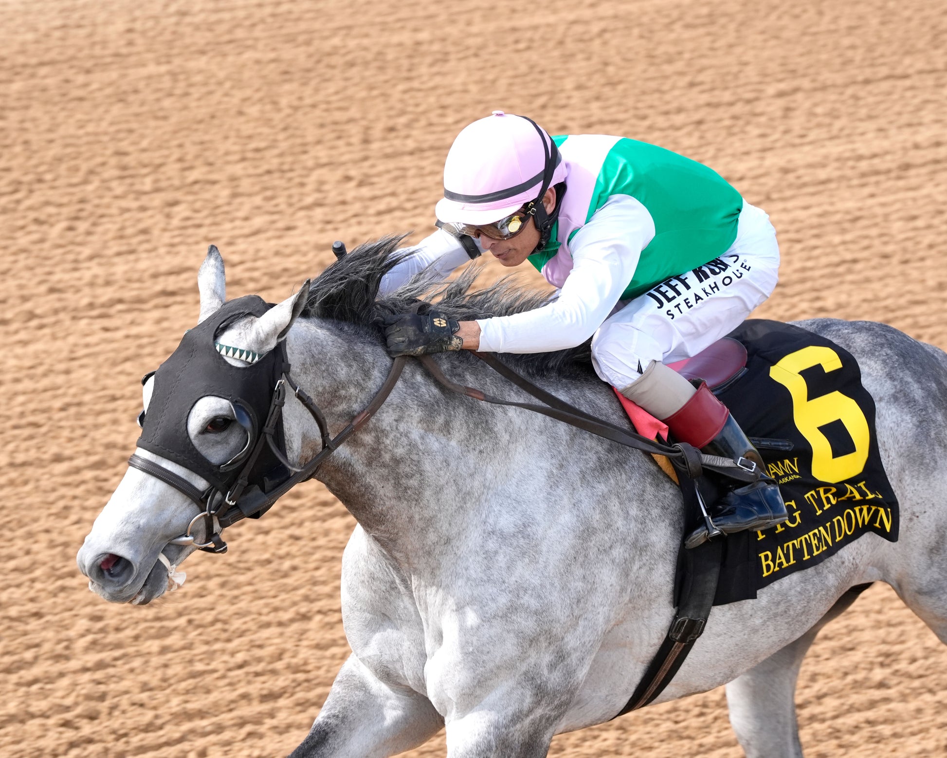 BATTEN DOWN - Pig Trail Overnight Stakes - 03-01-26 - R05 - OP - Inside Finish 02 - Coady Media - Kurtis Coady Photography