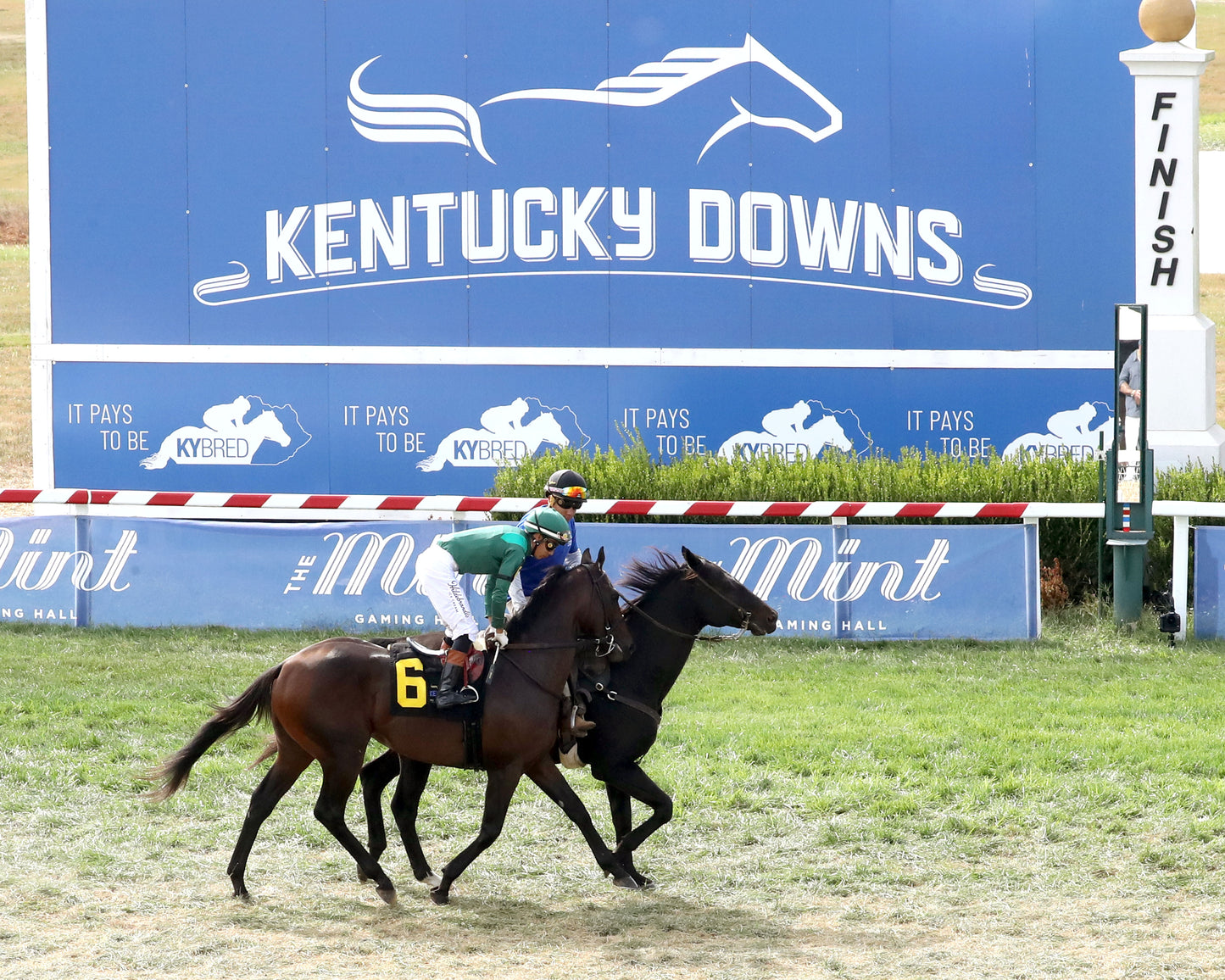 BOTTAS - The KTDF Runner - 09-07-26 - R09 - KD - Post Parade 03