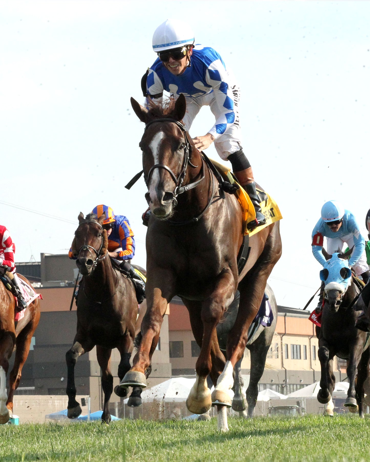 CAROLINE ST. BEAT - Nashville Derby Invitational G2 - 09-05-26 - R08 - KD - Under Rail 01