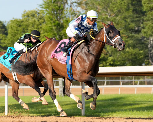CLARET BERET - Apple Blossom Handicap G1 - 04-11-26 - R10 - OP - Turn 03 - Coady Media - Kurtis Coady Photography