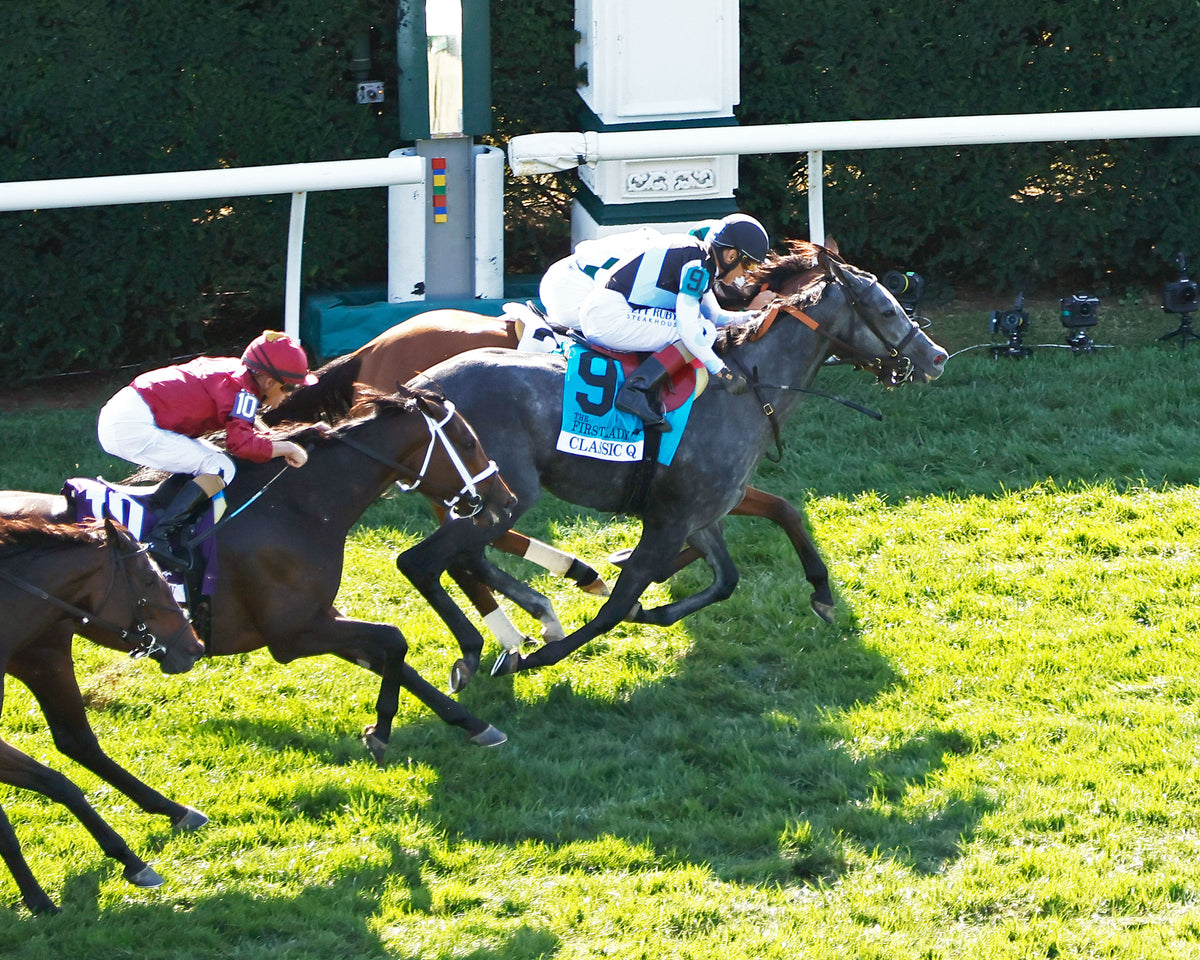 CLASSIC Q - 100326 - Race 08 - KEE  The First Lady G1 - Aerial Finish 01