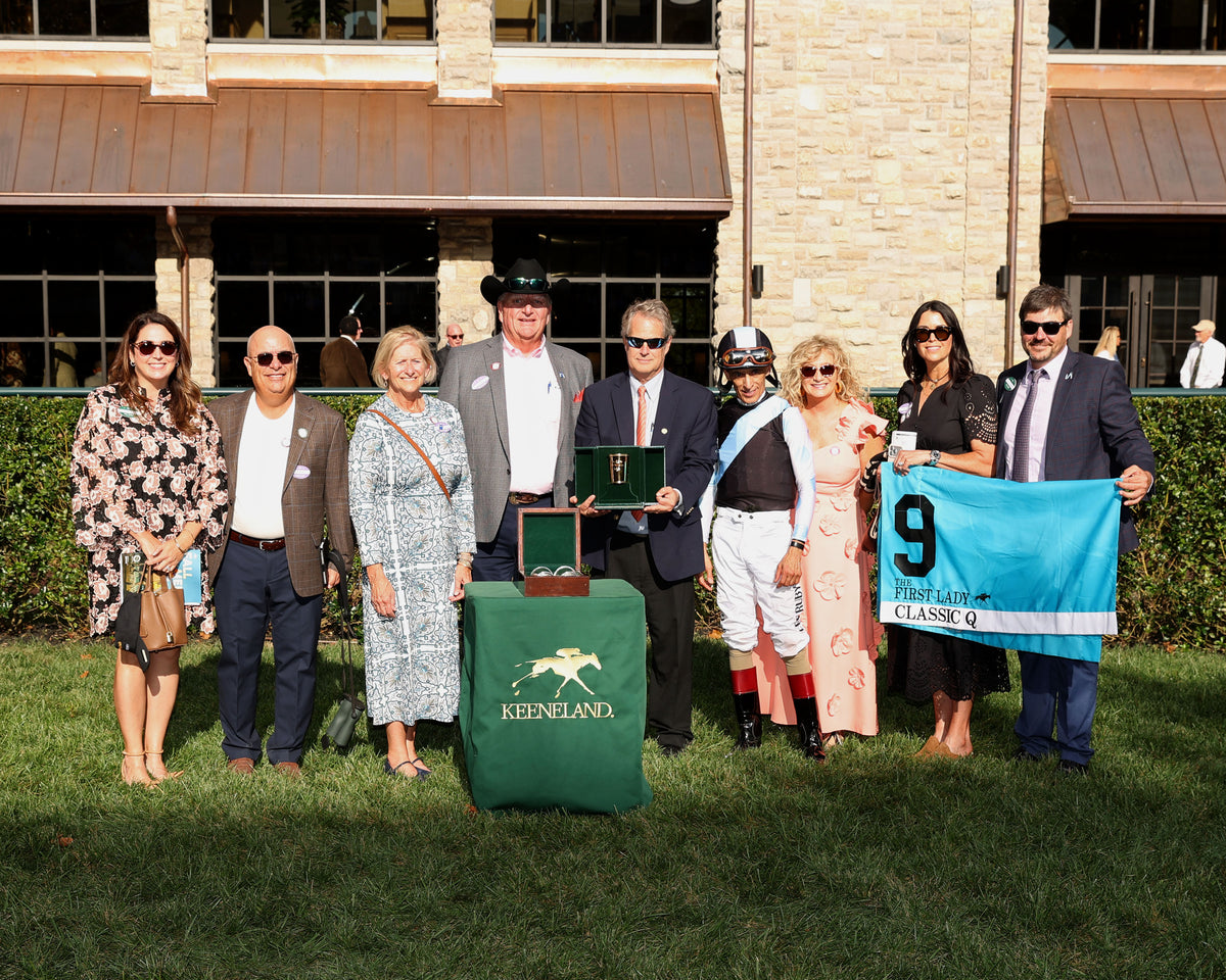 CLASSIC Q - 100326 - Race 08 - KEE  The First Lady G1 - Presentation 01