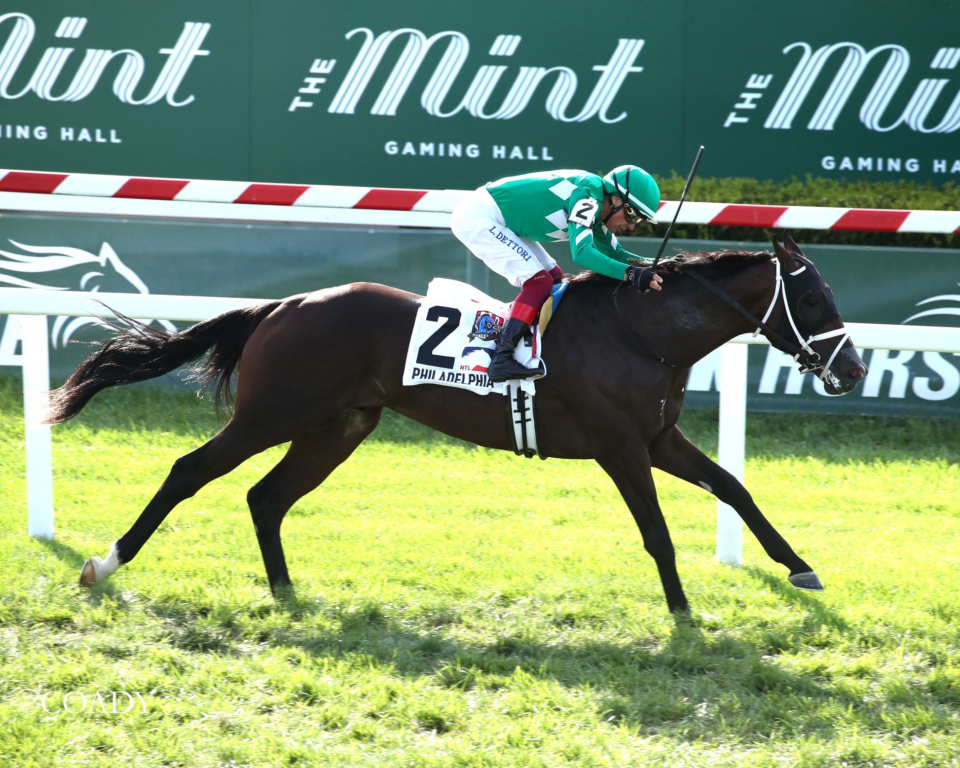JOHNNY'S RED STORM - The Kentucky Downs Juvenile Sprint - 08-31-25 - R09 - KD - Aerial Finish 01 - Coady Media - Kurtis Coady Photography