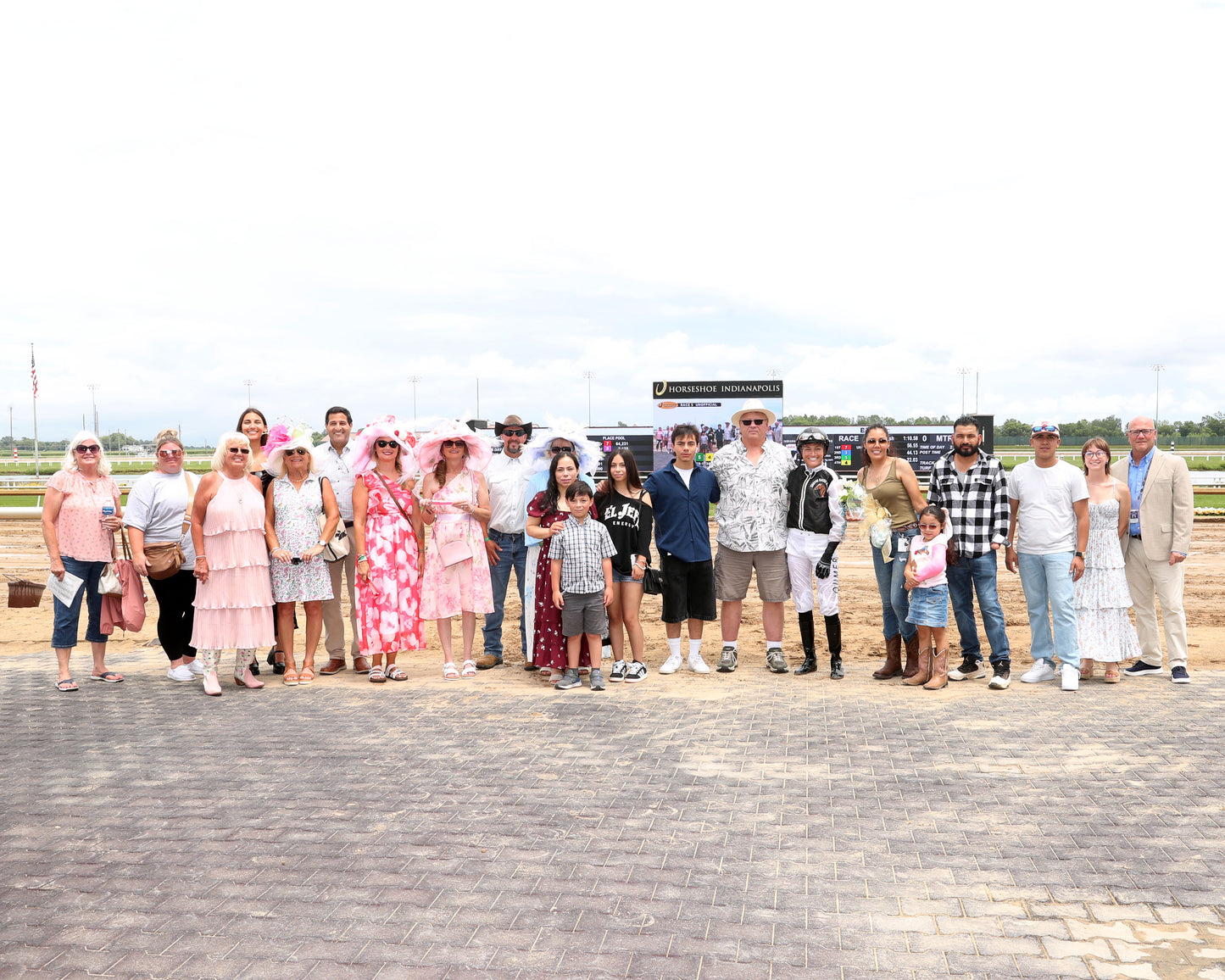JR SHADOW BOY - Hoosier Breeders Sophomore Handicap - 18th Running - 07-11-26 - R05 - Horseshoe Indiana - Presentation 01 - Devin Hall