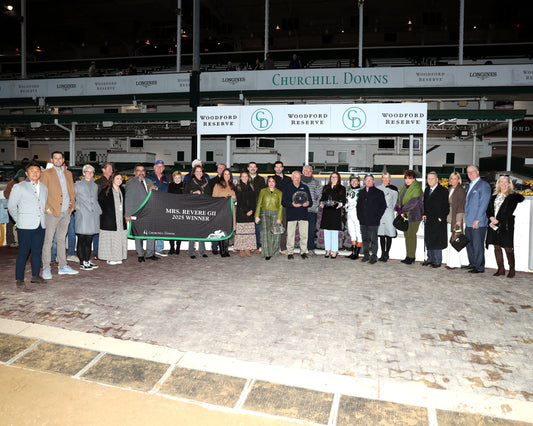 LUSH LIPS - 11-28-25 - R10 - CD - Presentation 01