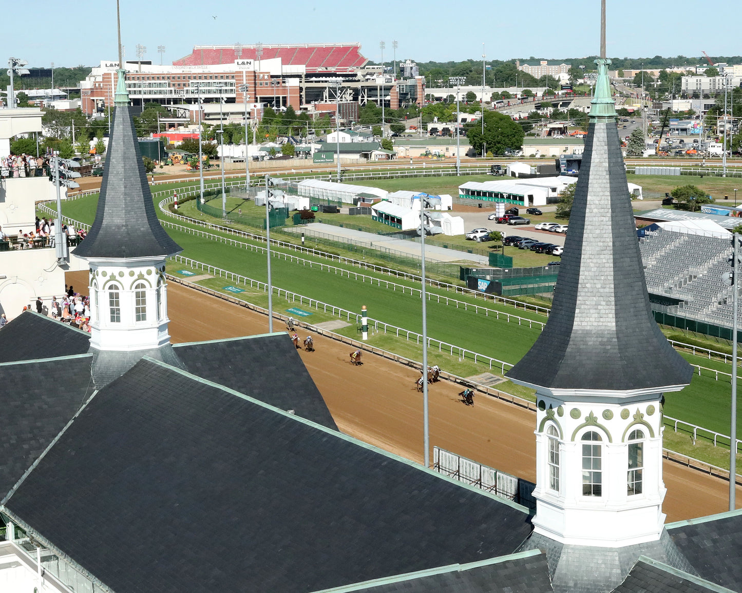 MAXIMUM BOURBON - The St. Matthews Overnight Stakes - 04-30-26 - R10 - CD - Spires 01 - Coady Media - Kurtis Coady Photography