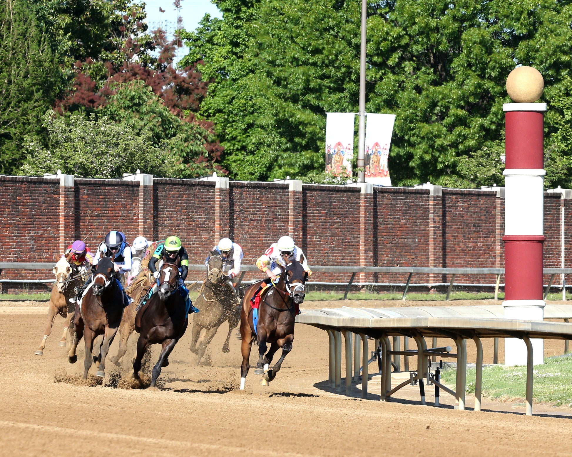 MAXIMUM BOURBON - The St. Matthews Overnight Stakes - 04-30-26 - R10 - CD - Turn 01 - Coady Media - Kurtis Coady Photography