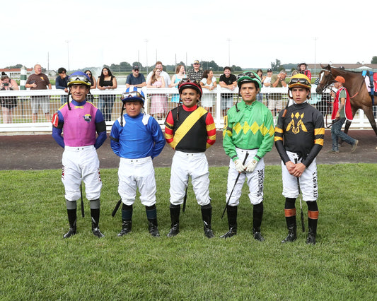 MAXIMUM OFFER - Indiana Oaks - 32nd Running - G3 - 07-11-26 - R11 - Horseshoe Indiana - Jockeys 01 - Devin Hall