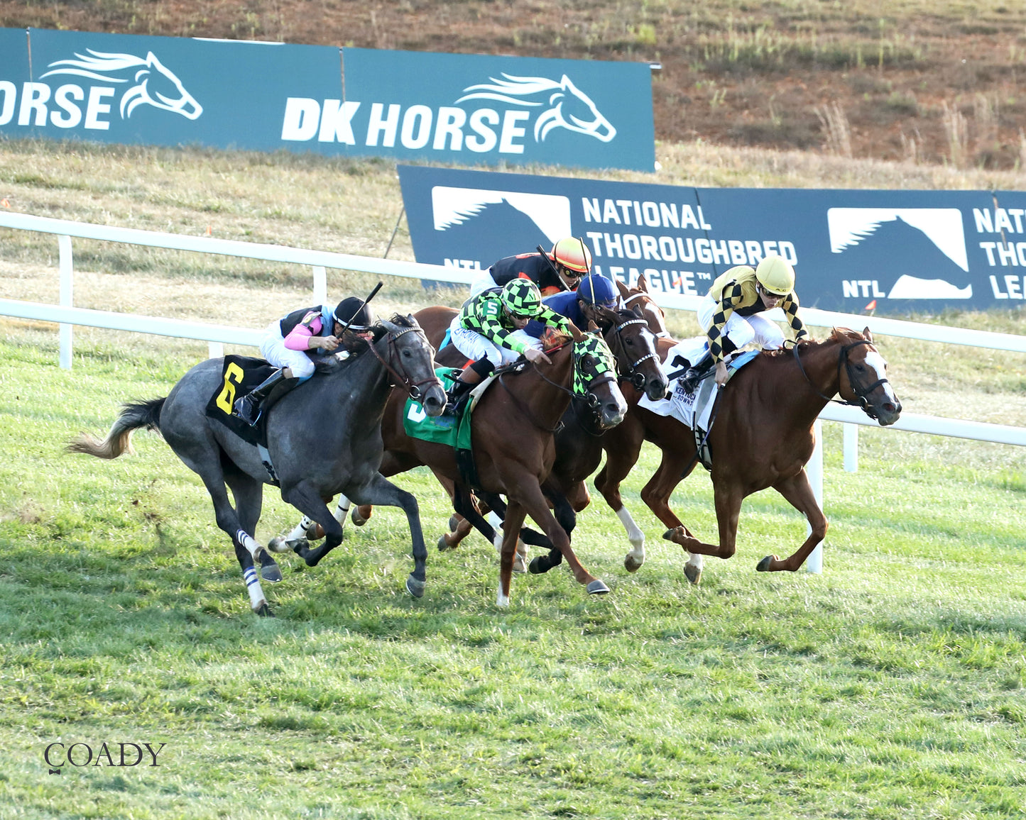 MERINGUE - The Kentucky Downs Juvenile Fillies - 08-31-25 - R11 - KD - Aerial Finish 02 - Coady Media - Kurtis Coady Photography