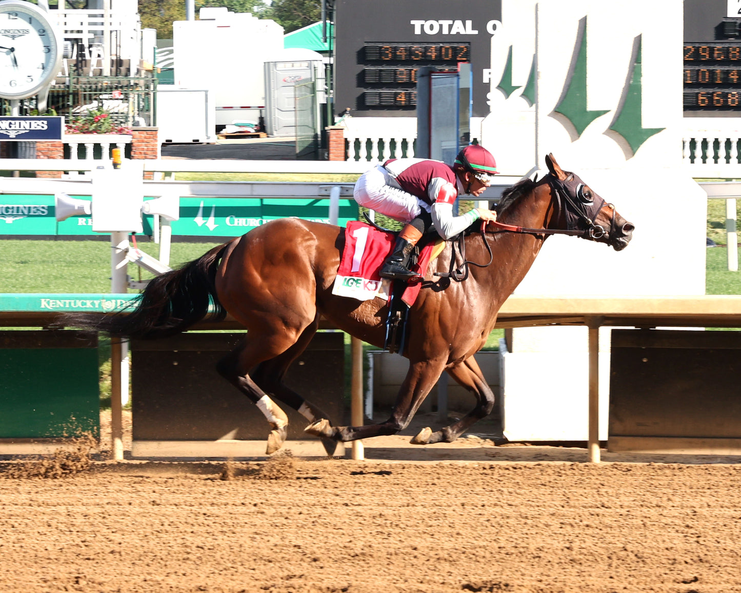 ONE MAGIC PHILLY - The Roxelana Stakes - 04-25-26 - R09 - CD - Finish 01 - Coady Media - Kurtis Coady Photography