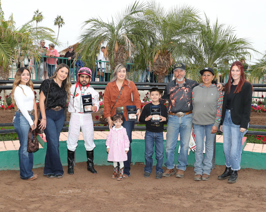 PARADISE PETE - AQRA-Turf Paradise Open Quarter Horse Derby - 12-31-25 - R02 - Turf Paradise - Presentation - Coady Media - Kurtis Coady Photography