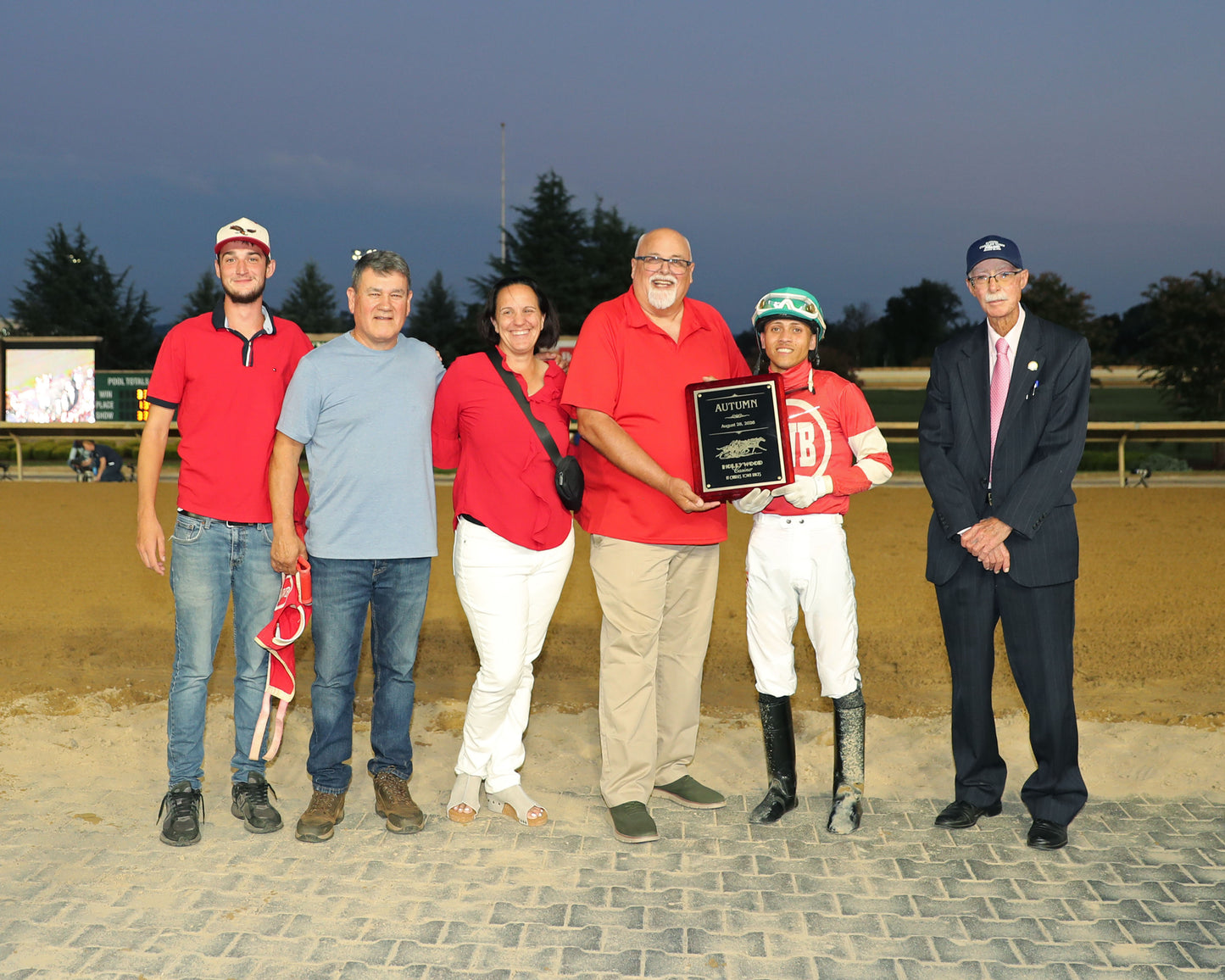 THELASTSAY - 082826 - Race 06 - CT  Autumn WVB Overnight Stakes - Presentation 01