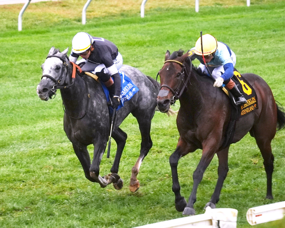 TIME TO DAZZLE - 101126 - Race 08 - KEE  The Franklin G2 - Inside Finish 01