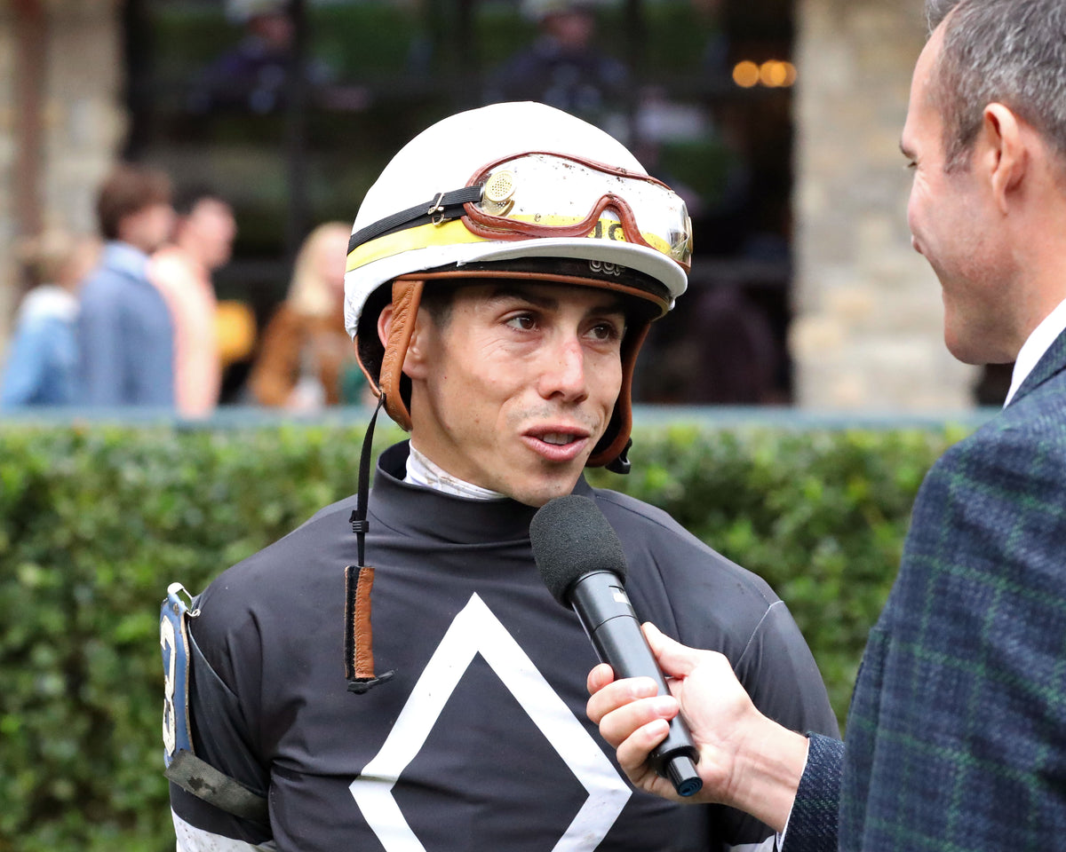 TIME TO DAZZLE - 101126 - Race 08 - KEE  The Franklin G2 - Interview - Irad Ortiz 01