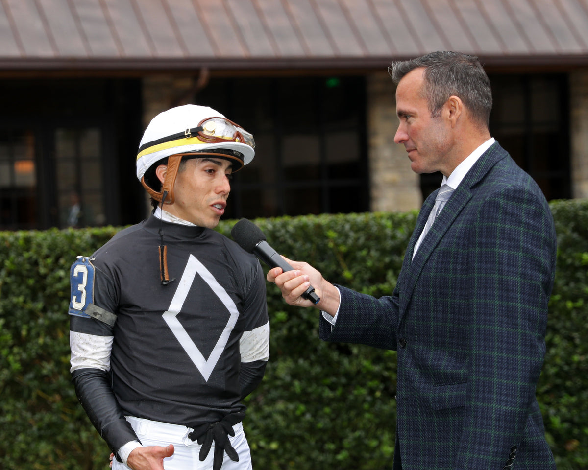 TIME TO DAZZLE - 101126 - Race 08 - KEE  The Franklin G2 - Interview - Irad Ortiz 02