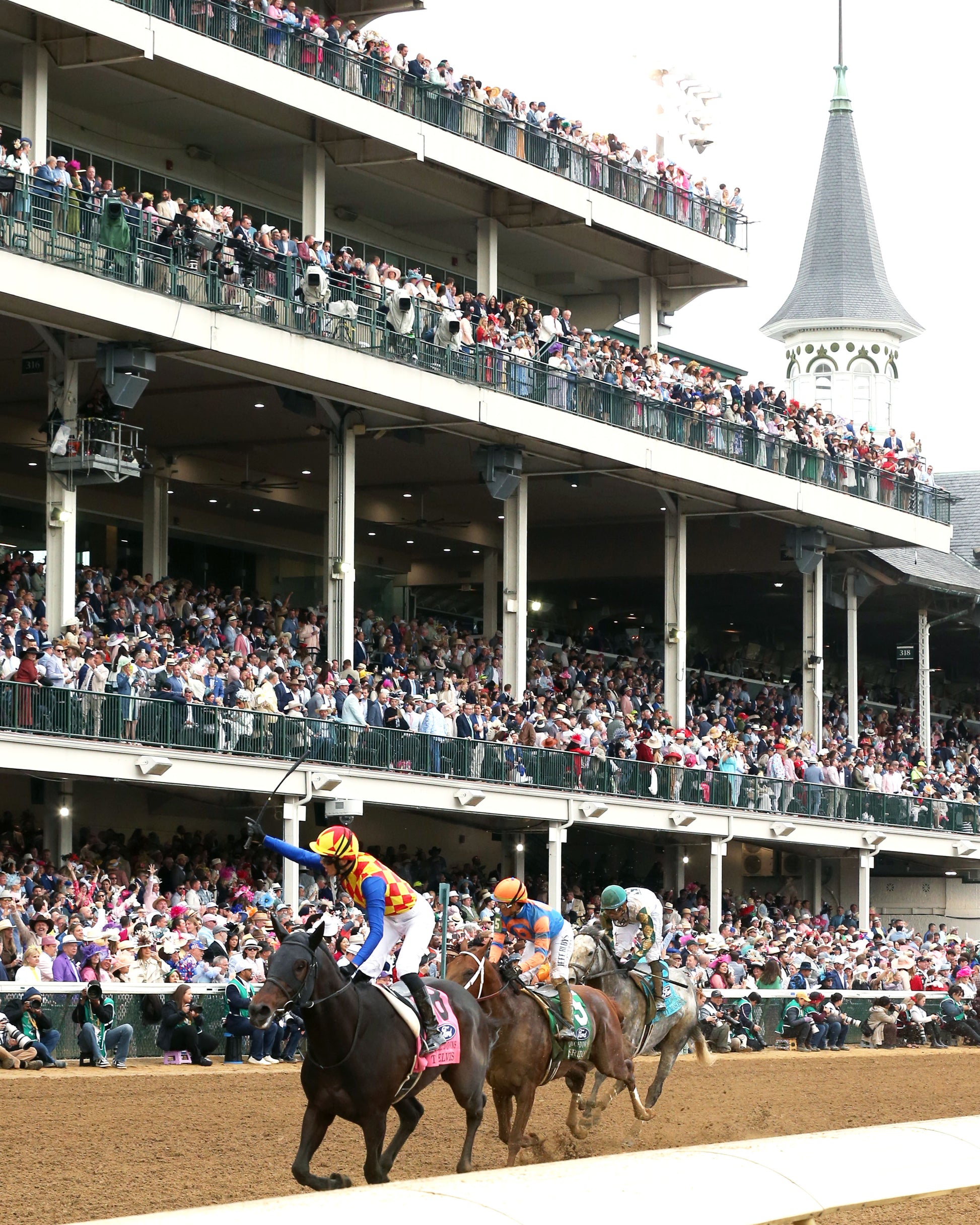 T O ELVIS - The Churchill Downs G1 - 05-02-26 - R10 - CD - Inside Celebration 01 - Coady Media - Kurtis Coady Photography