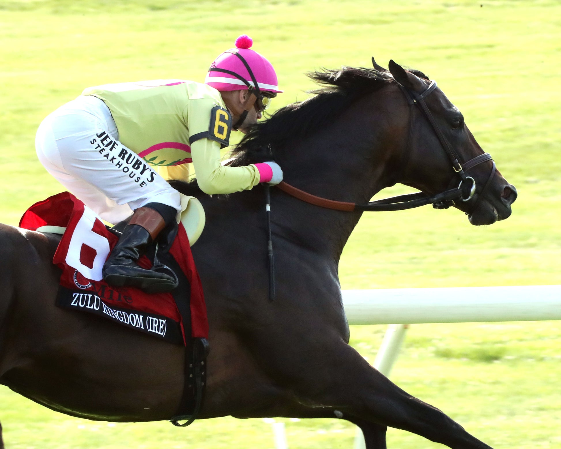 ZULU KINGDOM - Maker's Mark Mile Stakes - 04-10-26 - R09 - KEE - Turn 02 - Coady Media - Kurtis Coady Photography