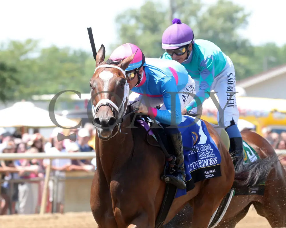 ALPINE PRINESS - Mari Hulman George Memorial - 07-05-25 - R06 - Horseshoe Indiana - Inside Finish 01 - Renee Torbit