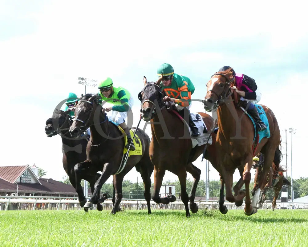 Best Cupcake - Ellen’s Lucky Star 16Th Running 07-06-24 R09 Ind Under Rail 01 Indiana Grand