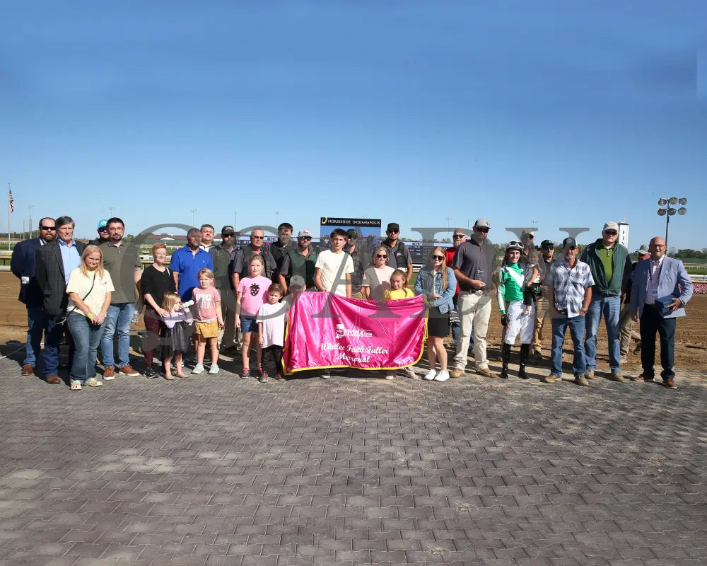Crosley - Itoba Stallion Season Fillies 10-02-24 R04 Horseshoe Indiana Presentation 01 Sammantha