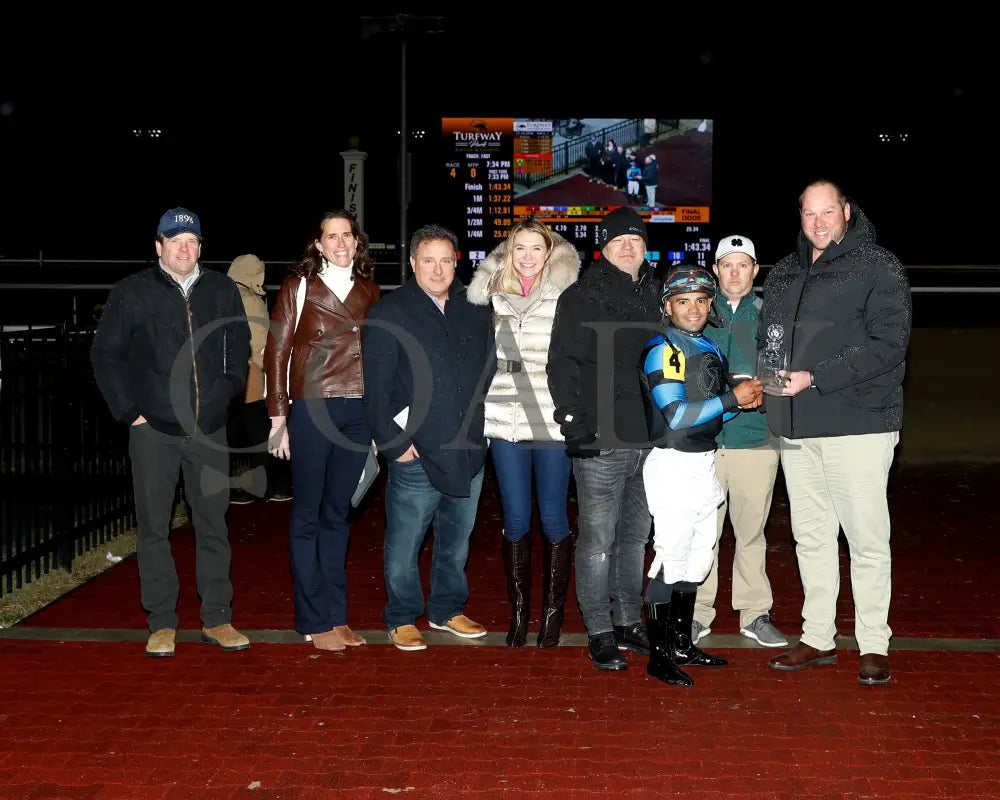 Dana’s Beauty - 121424 Race 04 Tp The My Charmer Presentation 01 Turfway Park